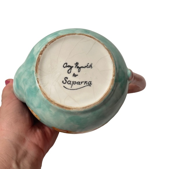 Seashell Design Teapot by Amy Reynold for Saparna - Picture 3 of 5